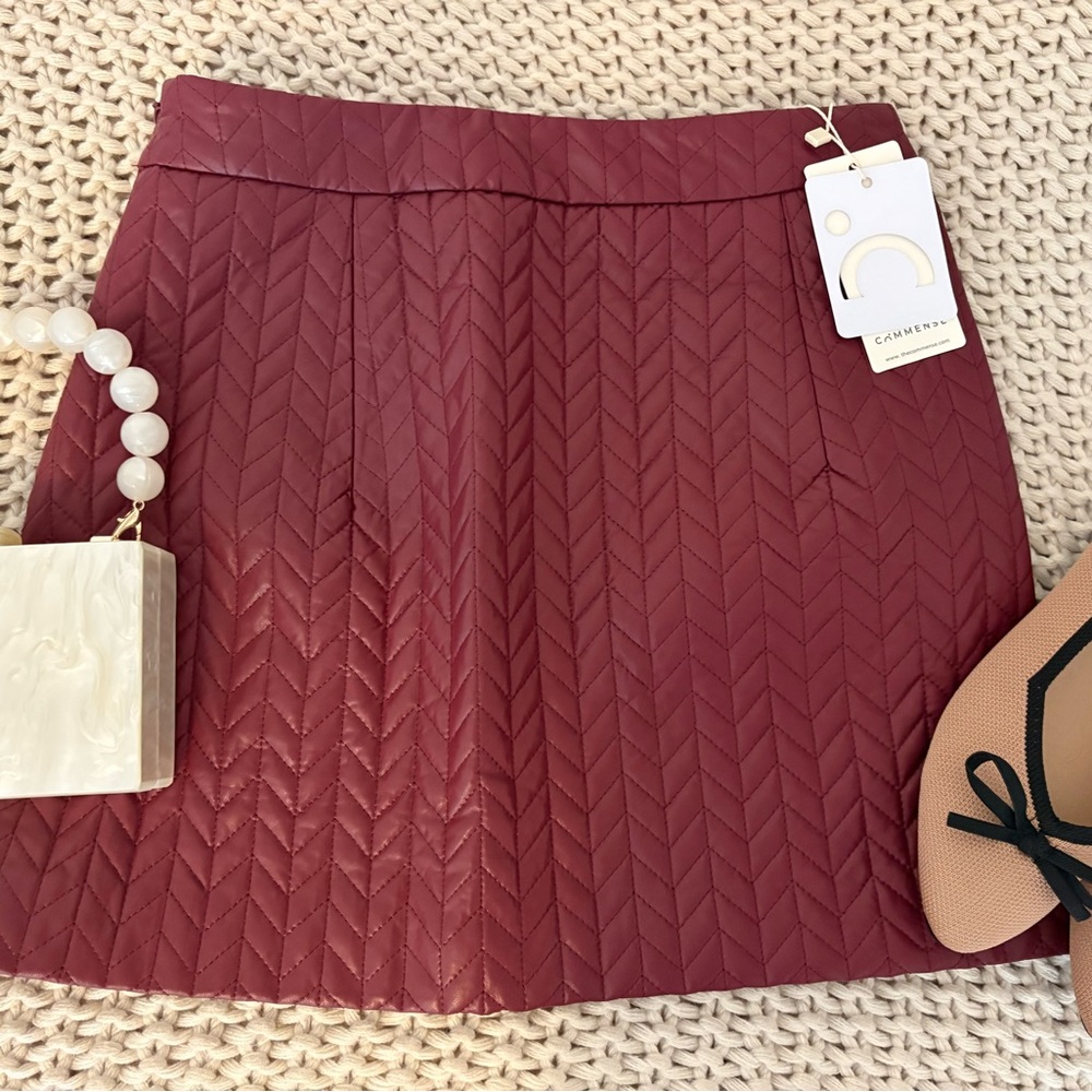 Commense Maroon Quilted Mini Skirt